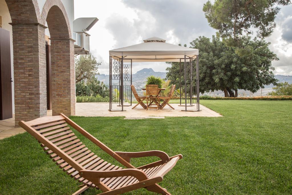 Agriturismo Feudo Muxarello Aragona ภายนอก รูปภาพ