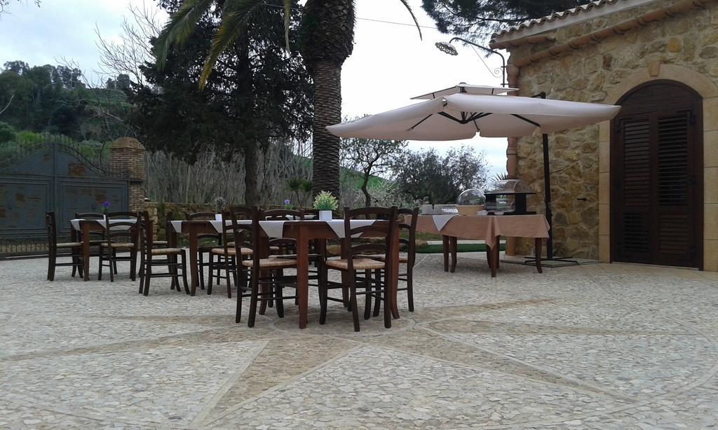 Agriturismo Feudo Muxarello Aragona ภายนอก รูปภาพ
