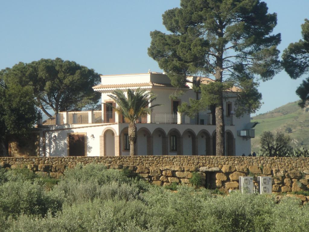 Agriturismo Feudo Muxarello Aragona ภายนอก รูปภาพ