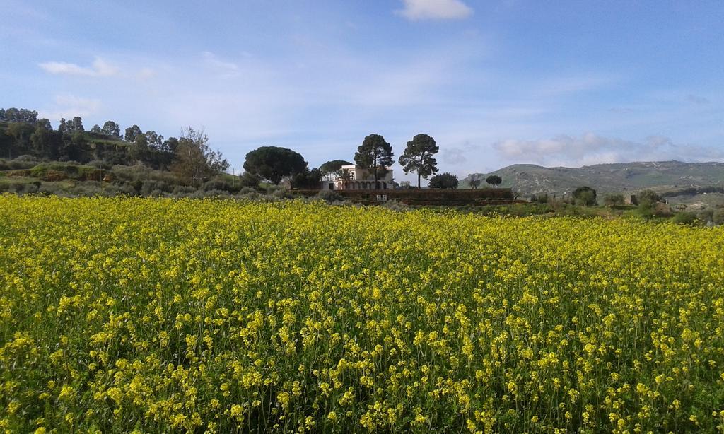 Agriturismo Feudo Muxarello Aragona ภายนอก รูปภาพ