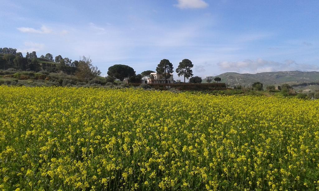 Agriturismo Feudo Muxarello Villa Aragona ภายนอก รูปภาพ